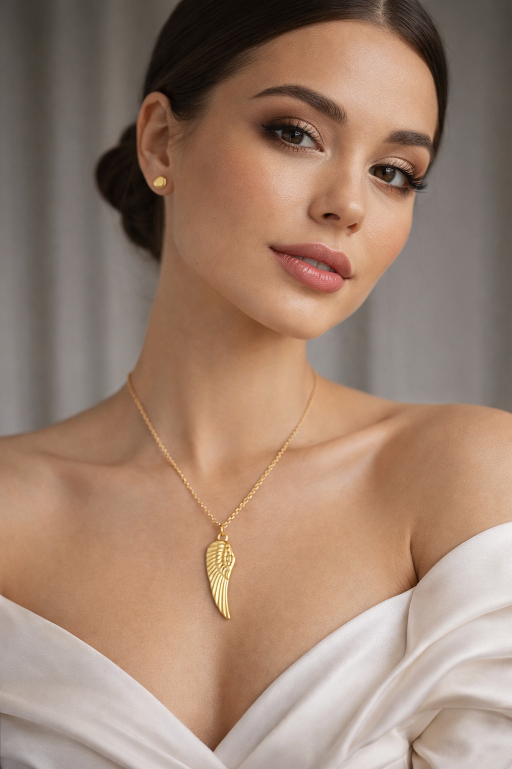 ANGLE NECKLACE